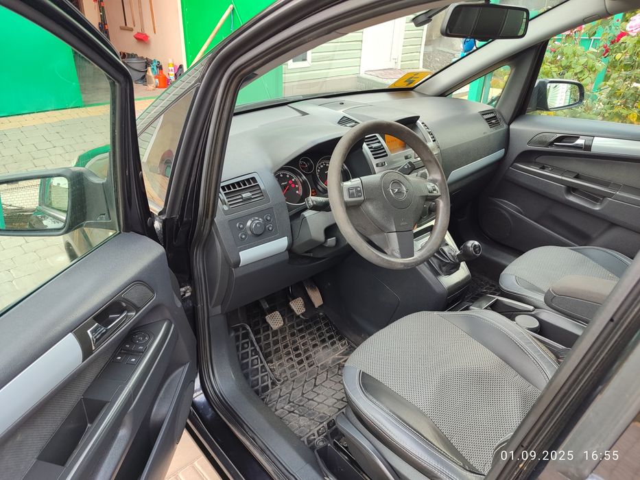 Opel Zafira B 2007 1.8 бензин