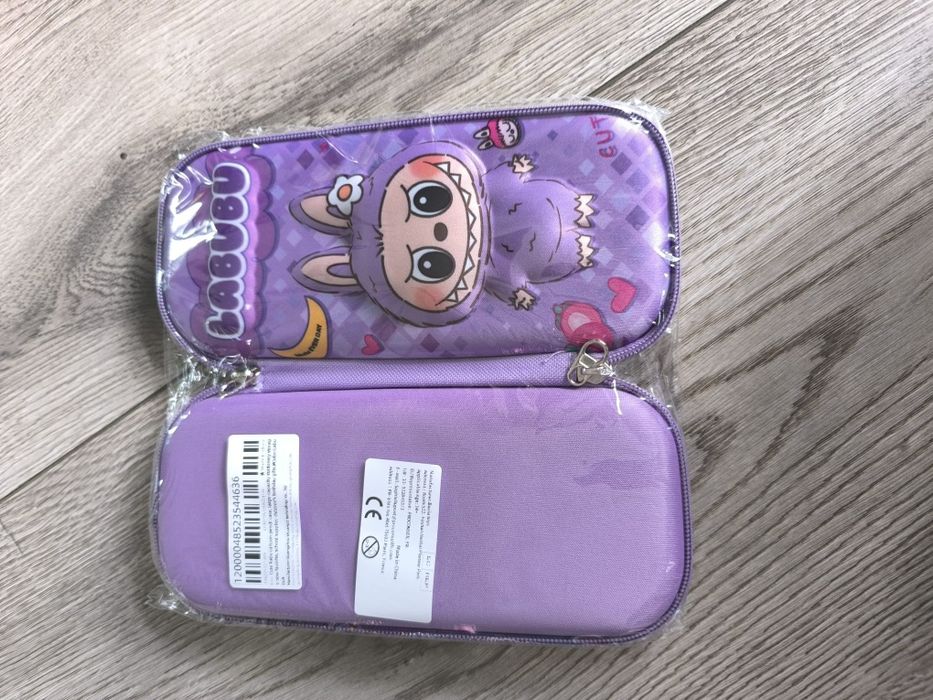 Fioletowy piórnik z labubu 3d
