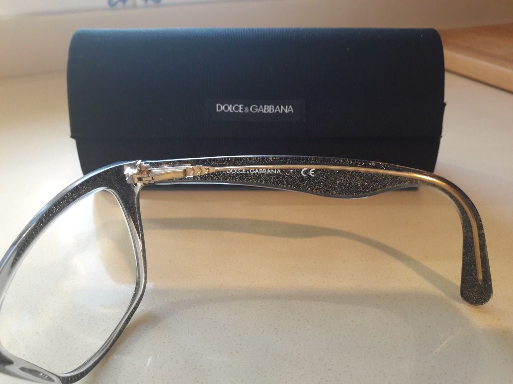 Óculos da marca como novos