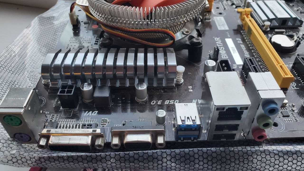 Блок 1350W 80gold + Материнська плата Biostar TB85 6PCIE Celeron 8gb