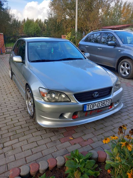 Sprzedam Lexus IS 200