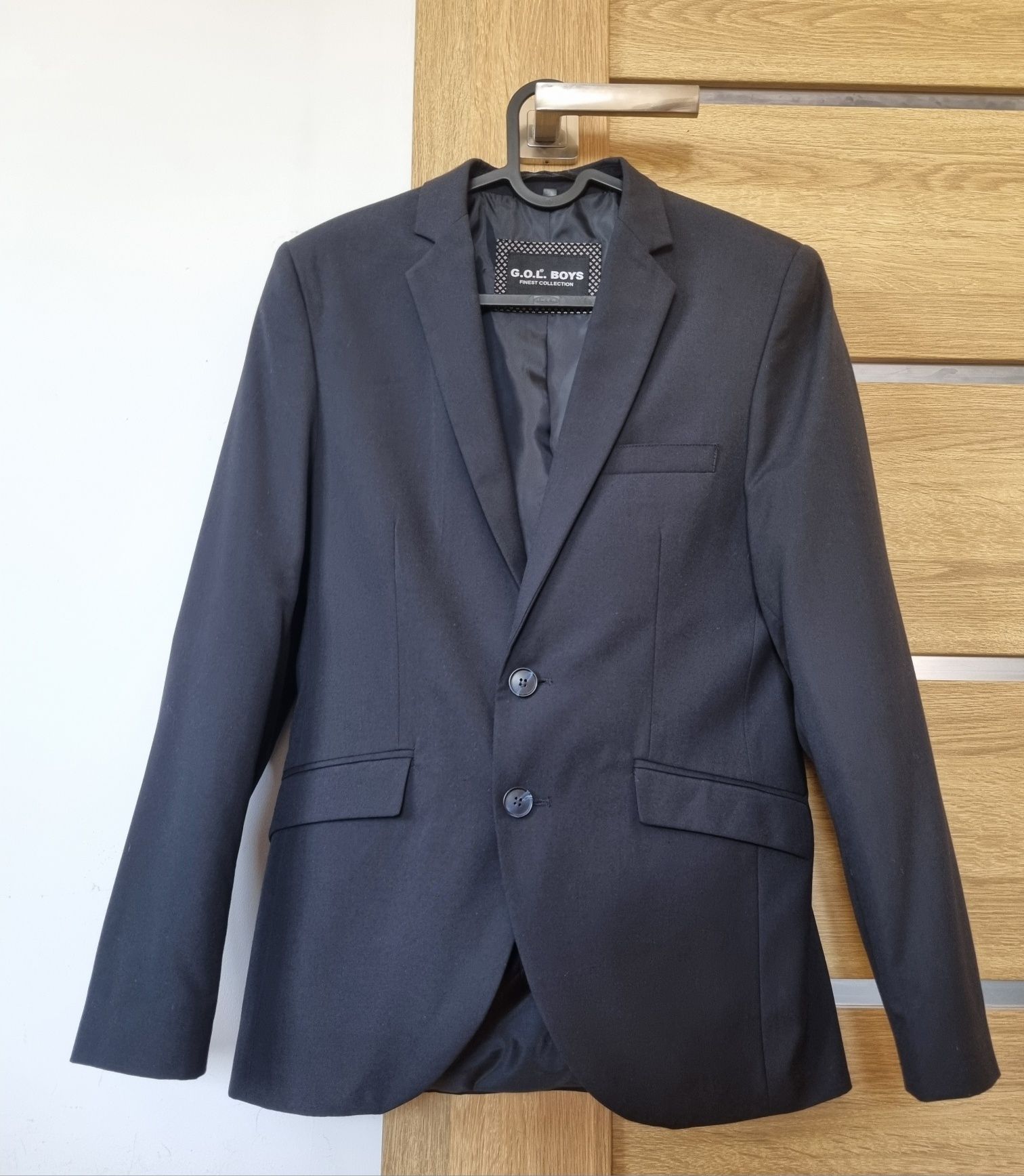 Marynarka od garnituru firmy G.O.L. na 2 guziki o kroju slim fit