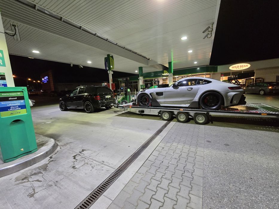 Autolaweta laweta holowanie pomoc drogowa transport