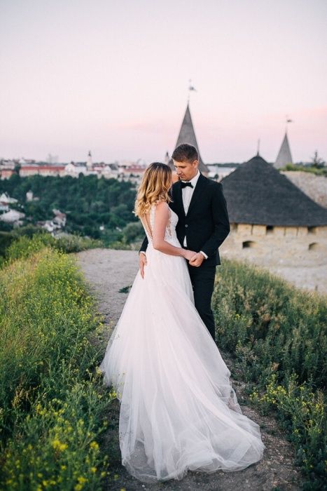 Весільна сукня