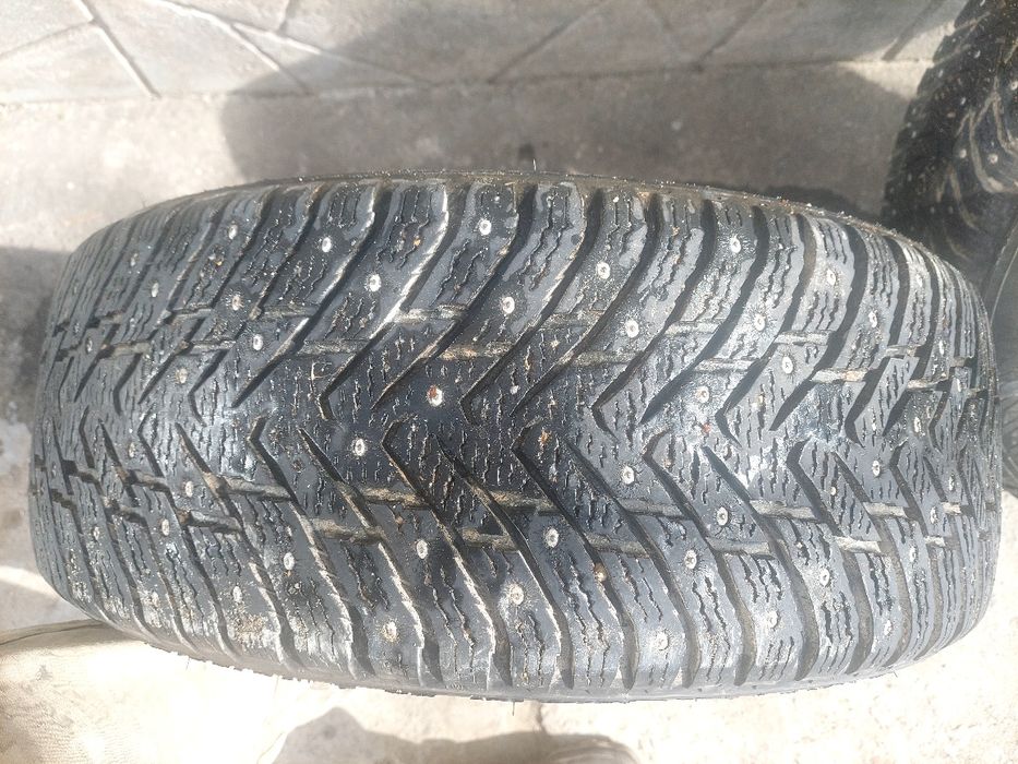 NOKIAN R16/225/60