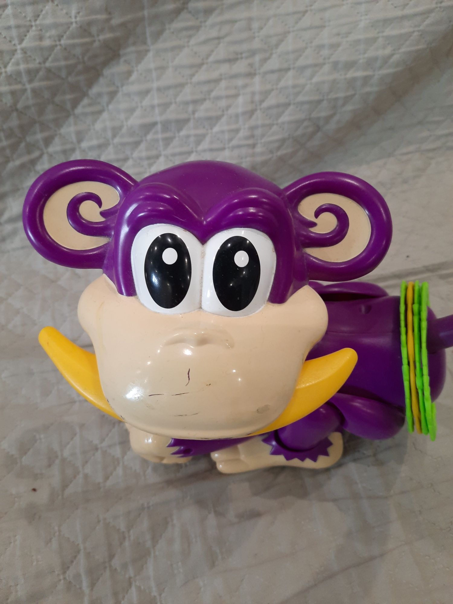 Мавпочка інтерактивна Chasin cheeky від Hasbro