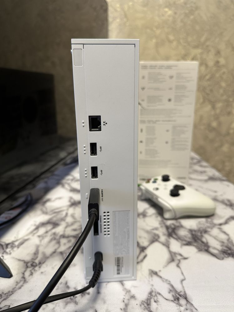 Xbox Series S 512 Gb з геймпадом і док станцією