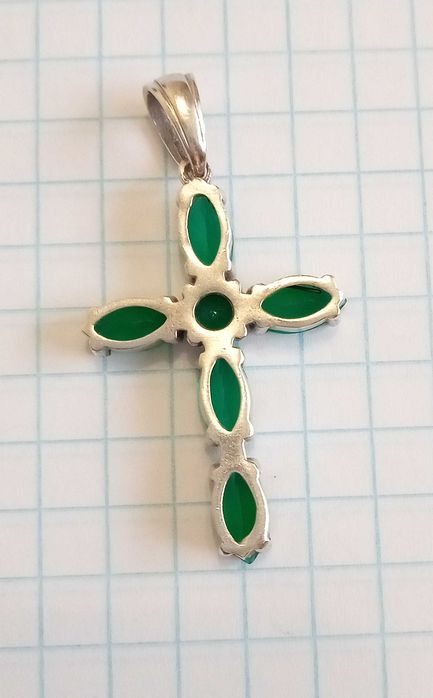 Хрестик з каменями смарагд. Срібло 925 проби. Підвіска - кулон