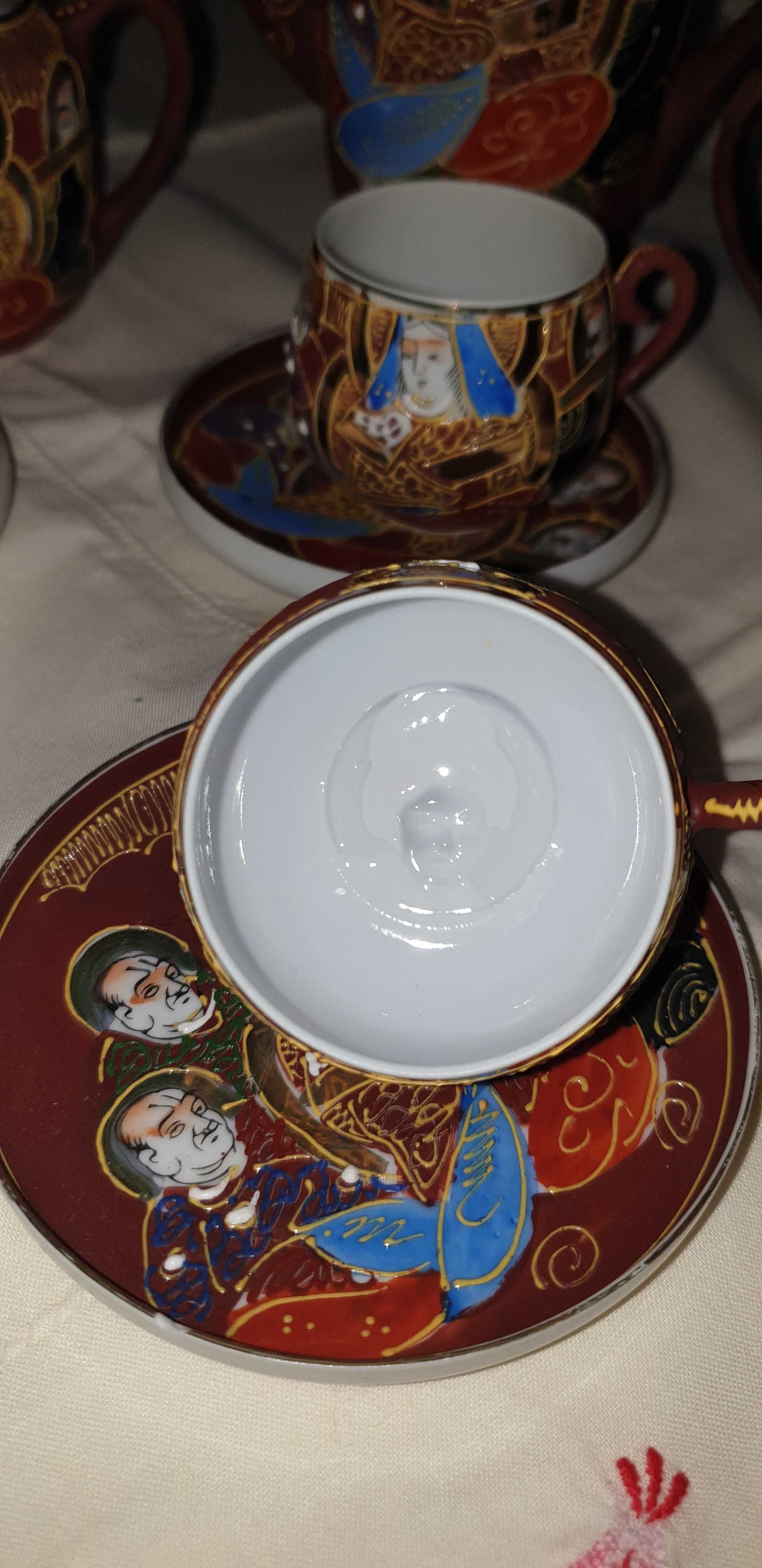 Serviço de Café Japonês com mais de 80 anos