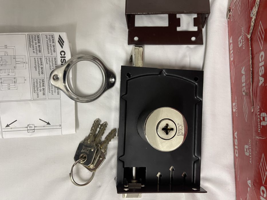 Fechadura porta (esquerda) nova