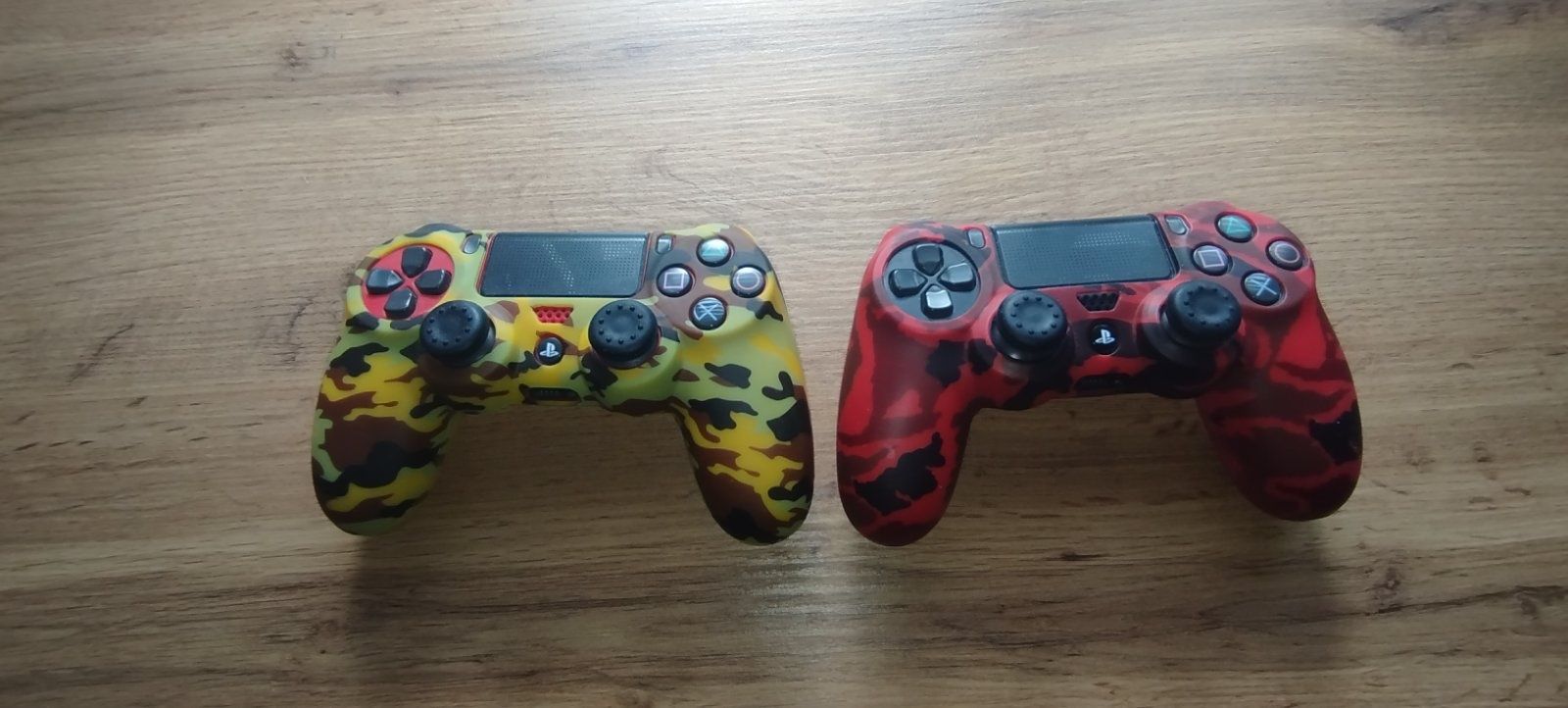 Ігрова консоль PlayStation®4  +6 дисків і 2 джойстики