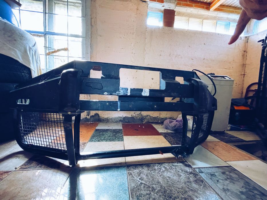 Бампер передній Toyota