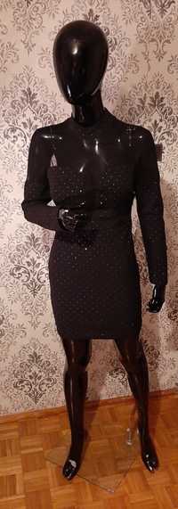 Sukienka Mała czarna zdobiona srebrnymi się Siateczka Wbudowane misecz