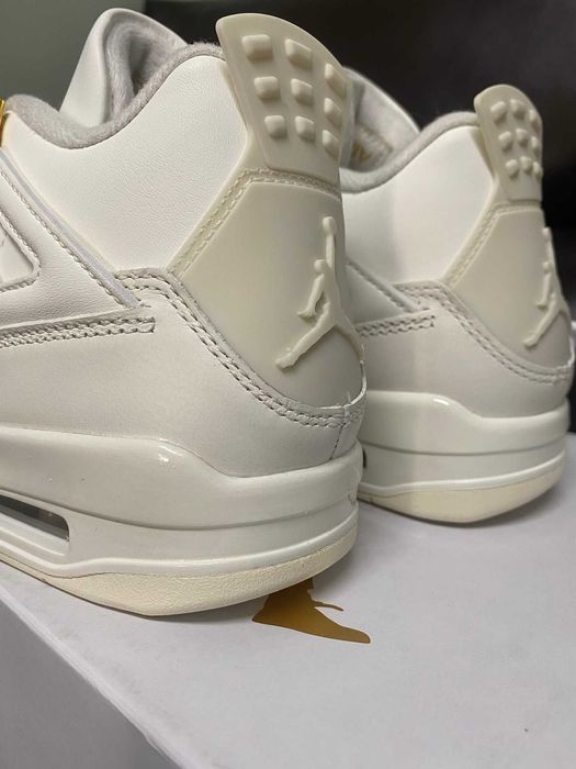 Jordan4Air4RetroMetallic Gold UnisexTrampki R.39