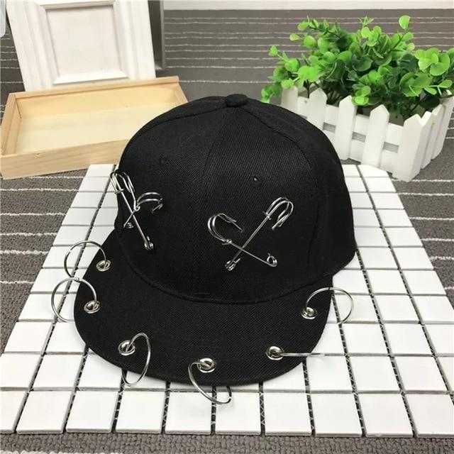 Кепка Заклепки Snapback в стилі панк-рок!