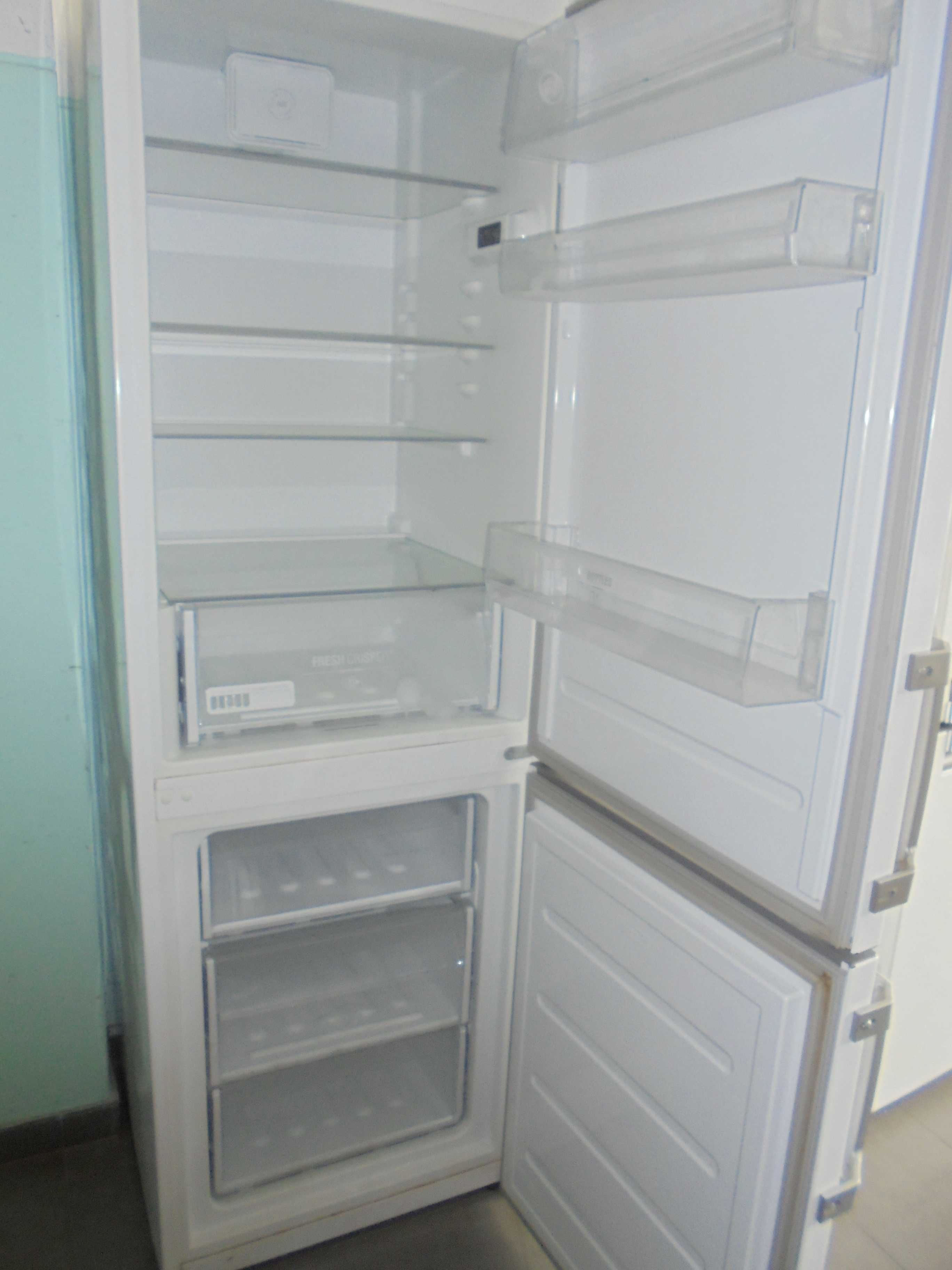 Frigorifico - ARISTON - Hotpoint / Bom estado / Com garantia