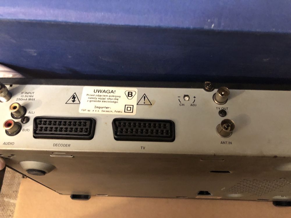 Stereo Satelitę Receirver  ntv plus 2000 /Strong str 100/