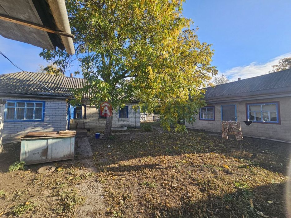 Будинок в Худяках, центр, 25 соток ділянка