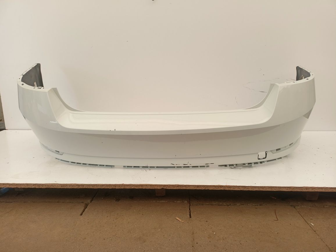 Skoda Superb III 3 sedan 3V5 15- zderzak tył tylny dokładka spoiler