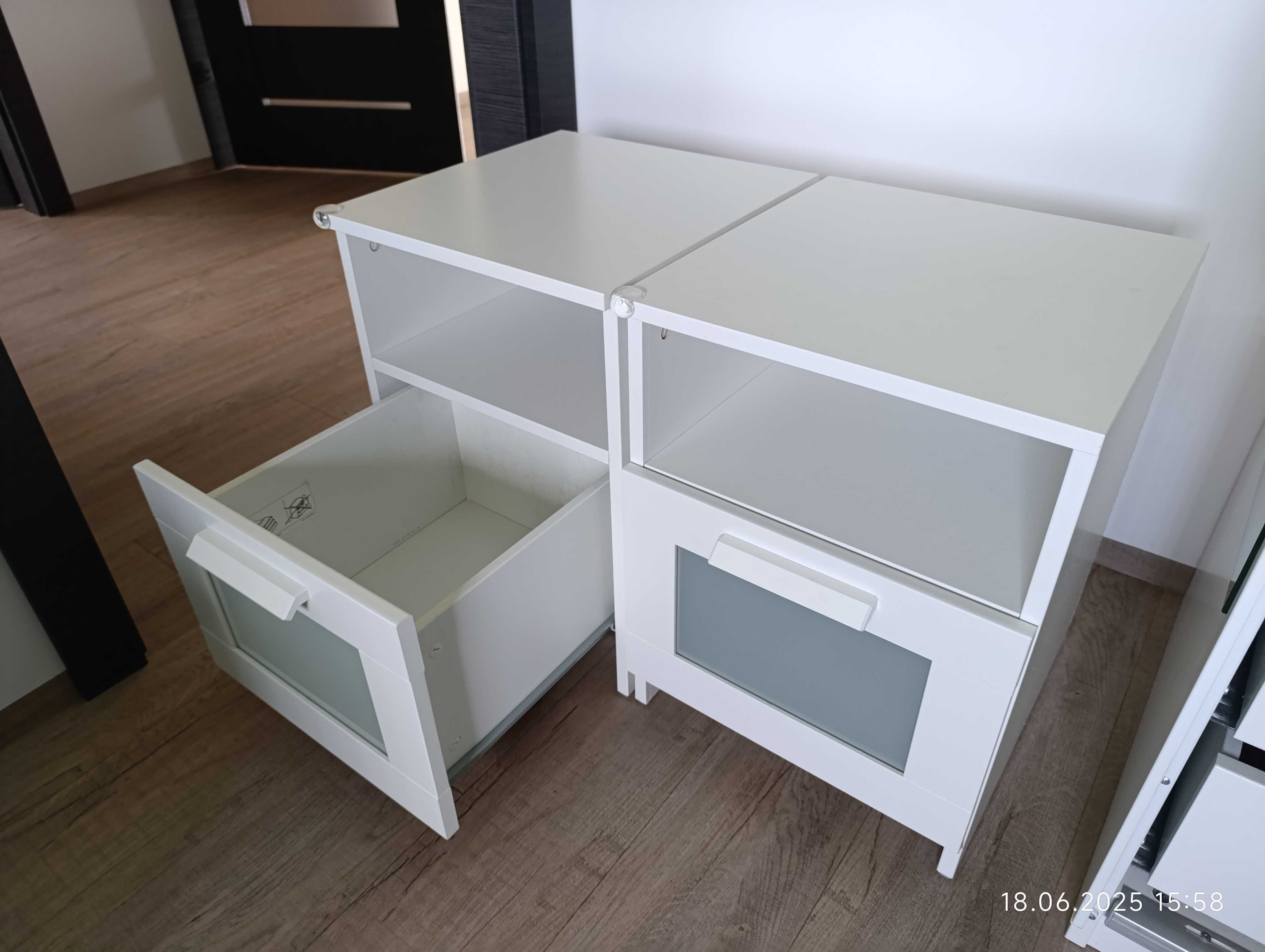 Stoliki nocne, brimnes IKEA  - 2 sztuki - stan jak nowe.