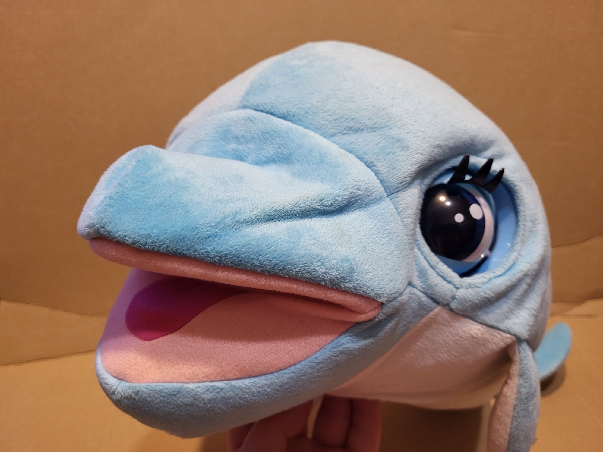 Delfin delfinek Blu Blu maskotka interaktywna pluszak