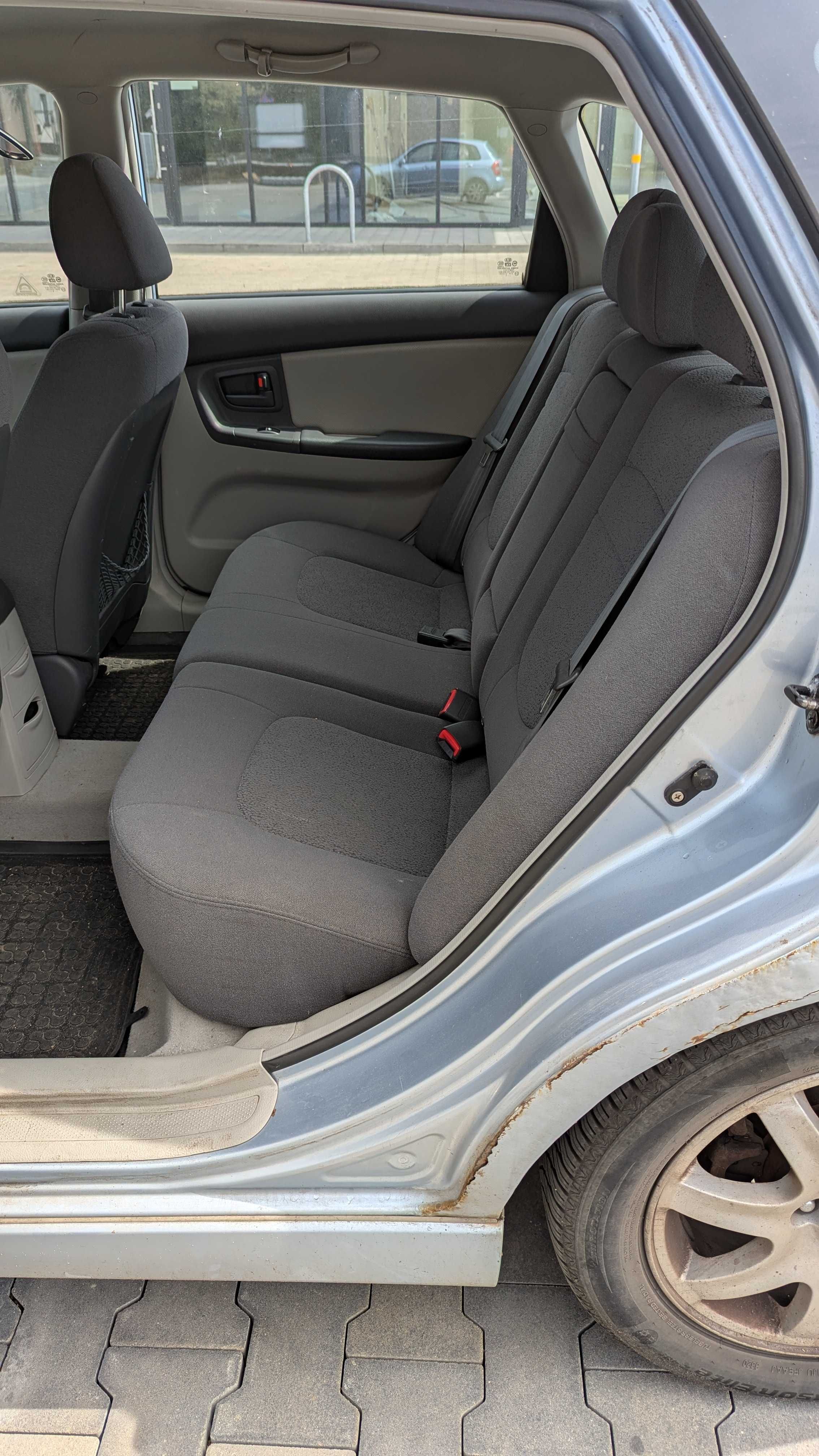 Kia Cerato 1,6 hatchbag 2005 r