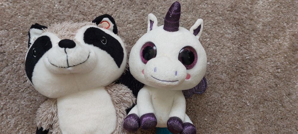 Игрушки, морковка,черепашка,слон ,шрек ,пингвин, собака ,мишка