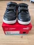 PUMA SHUFFLE V PS - Buty sportowe dla chłopca - 32,5.