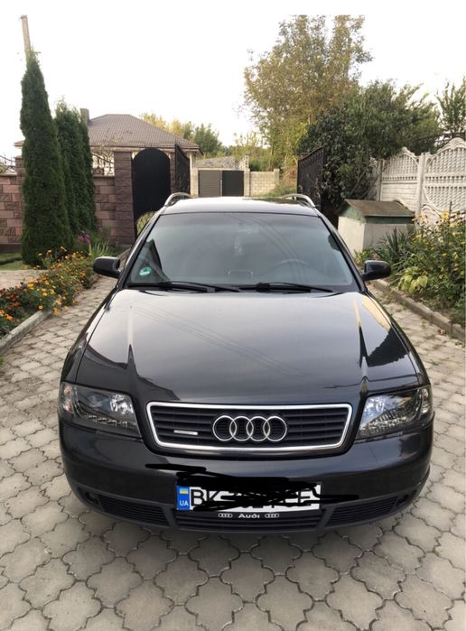 AudiA6C5, е сервісна книжка де е всі записи