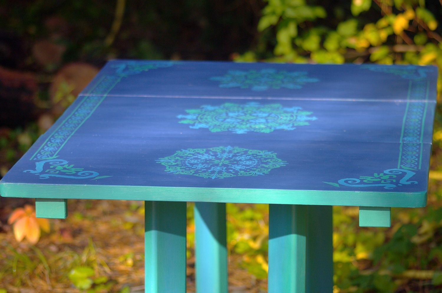 Stół rozkładany ręcznie malowany