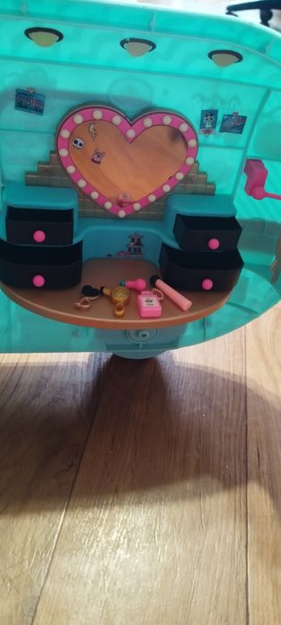 Ігровий набір LOL Гламурний кемпер, разом з ляльками