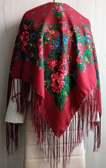 Українська народна хустка, украинский платок с бахромой, є різні