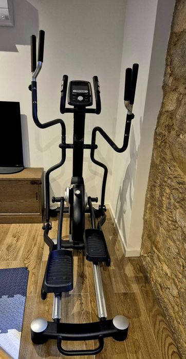 Crosstrainer MAXXUS CX 7.5 – Profimodel, excelente estado!