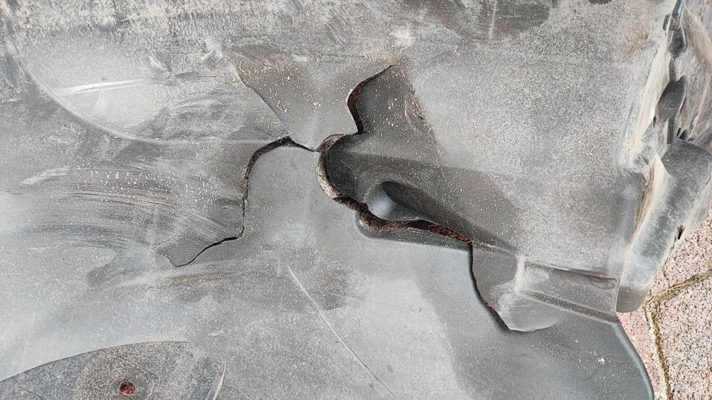 Підкрилок передній правий nissan leaf 2017-2022 рік