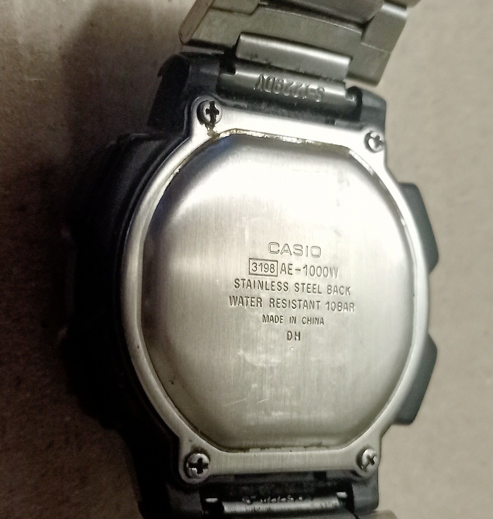 Часы Casio AE1000-W исправны
