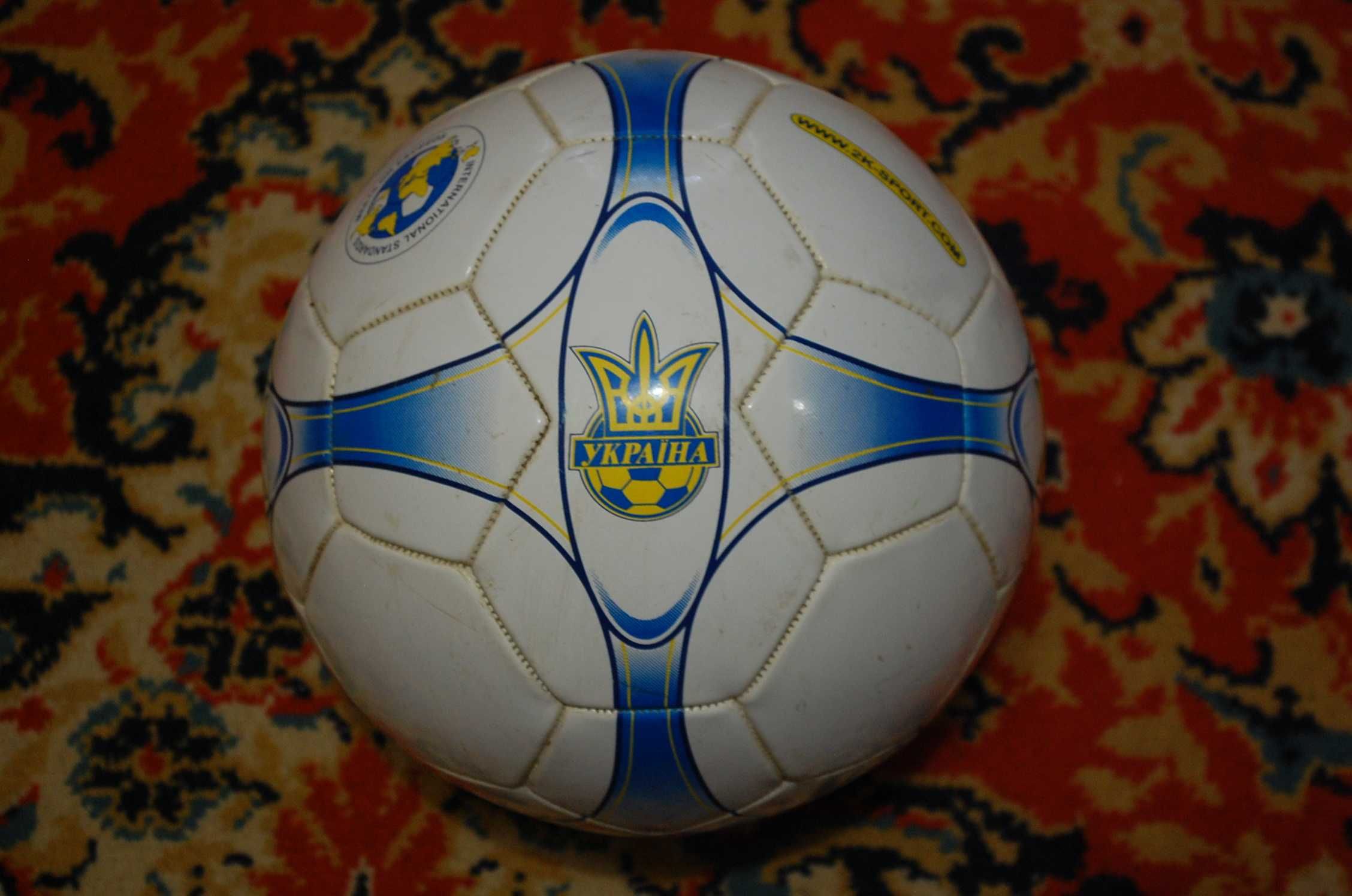 Новий ігровий м"яч від федерації футбола України