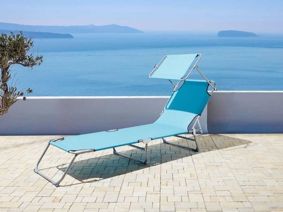 Nowy leżak ogrodowy Beliani FOLIGNO z daszkiem – idealny na lato!