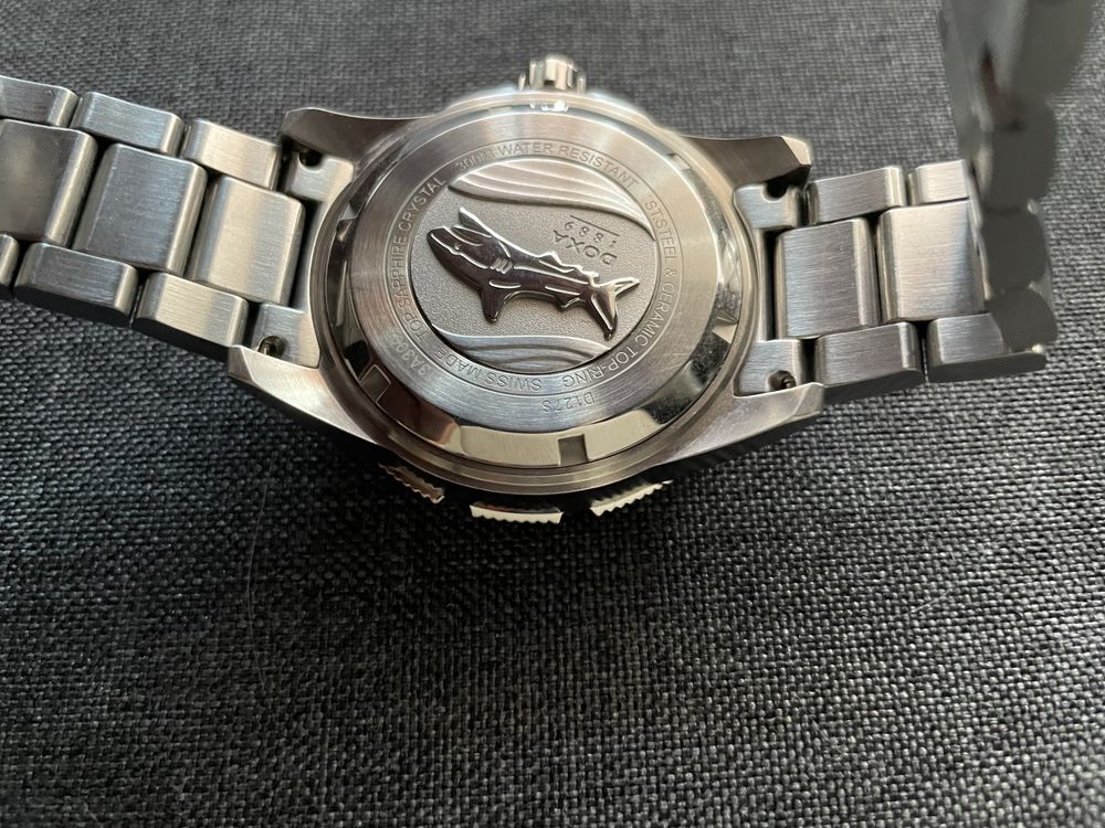 Zegarek DOXA Shark 300M Automatic