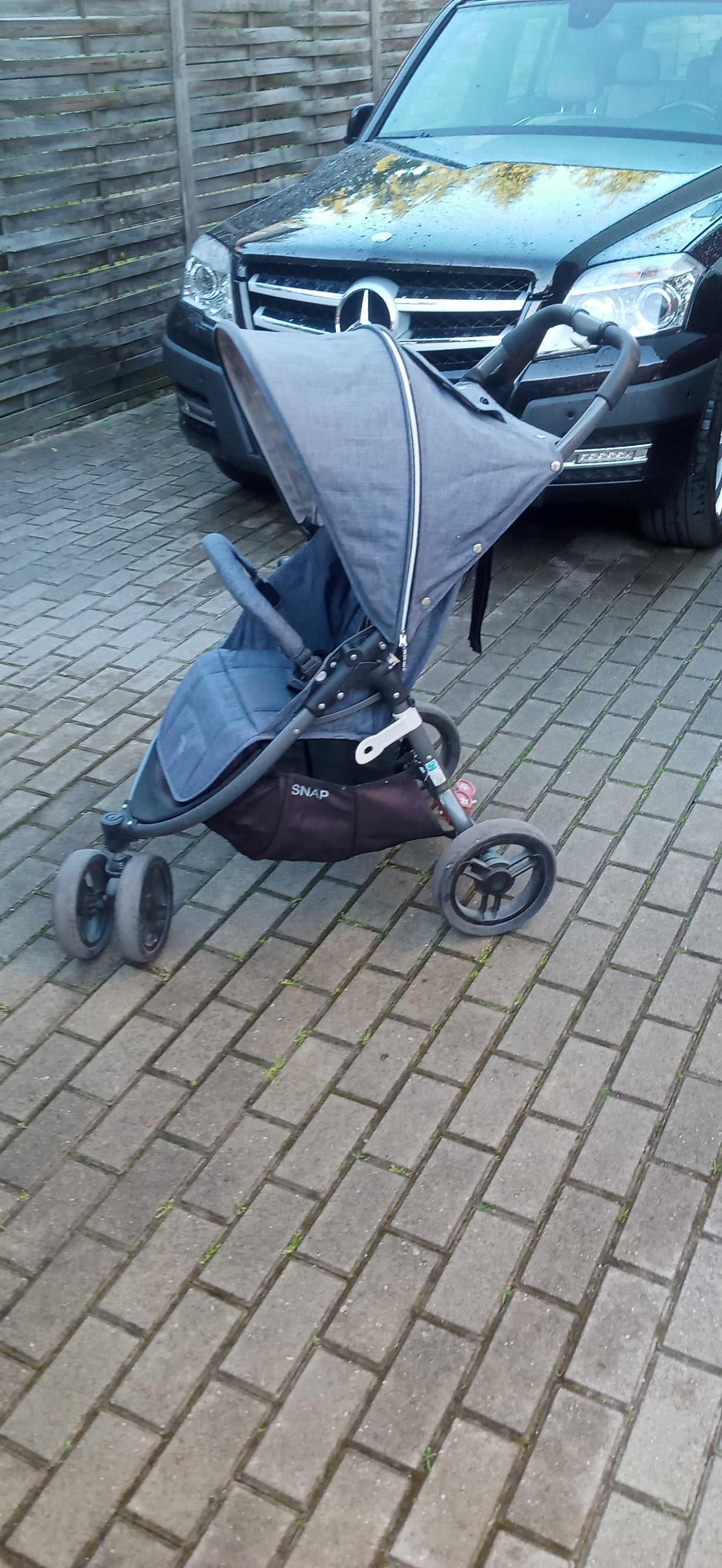 Wózek spacerowy  dla dziecka