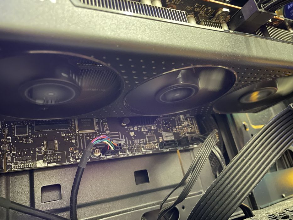 XFX Speedster QICK308 Radeon RX 6600 XT