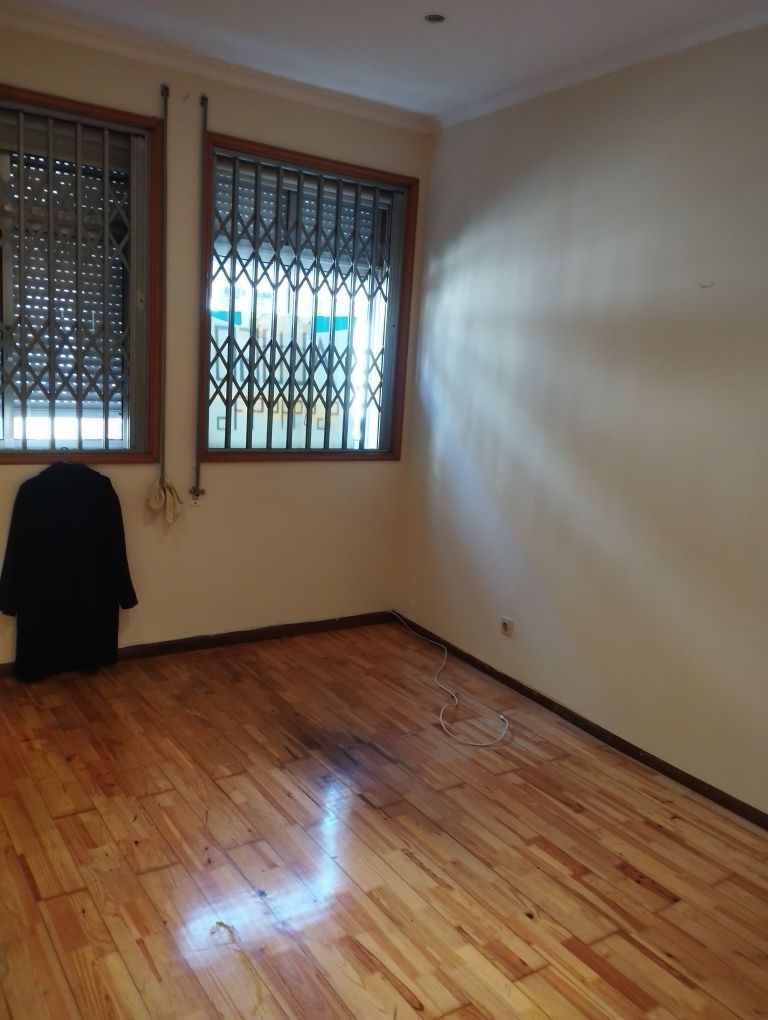 Arrenda-se  T2 l na Rua lindo vale no Porto