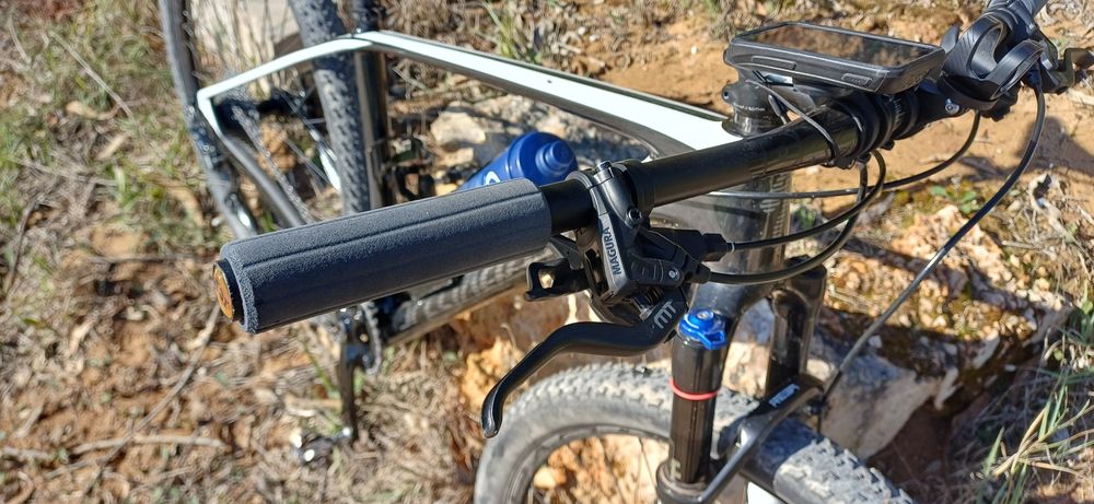 Specialized Stumpjumper Comp Carbon HT tamanho M