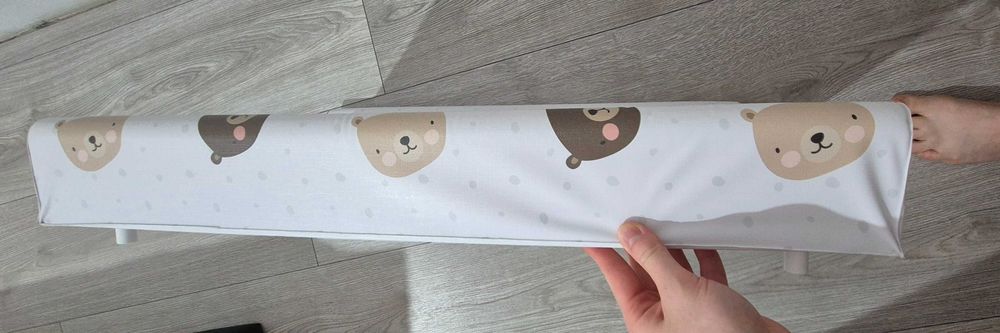 Przewijak na łóżeczko