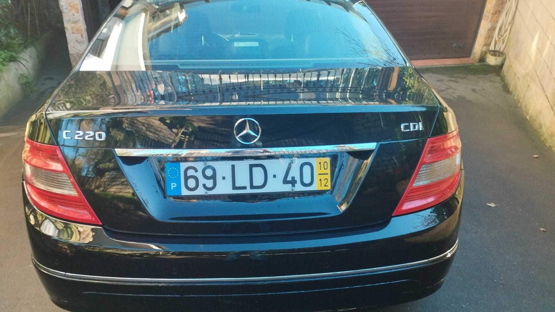 Viatura Nacional, em muito bom estado