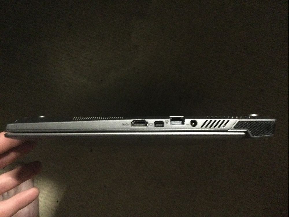 Продам ноутбук w740su
