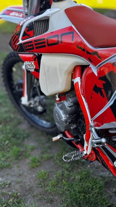 Мотоцикл Gnx300 2025 рік