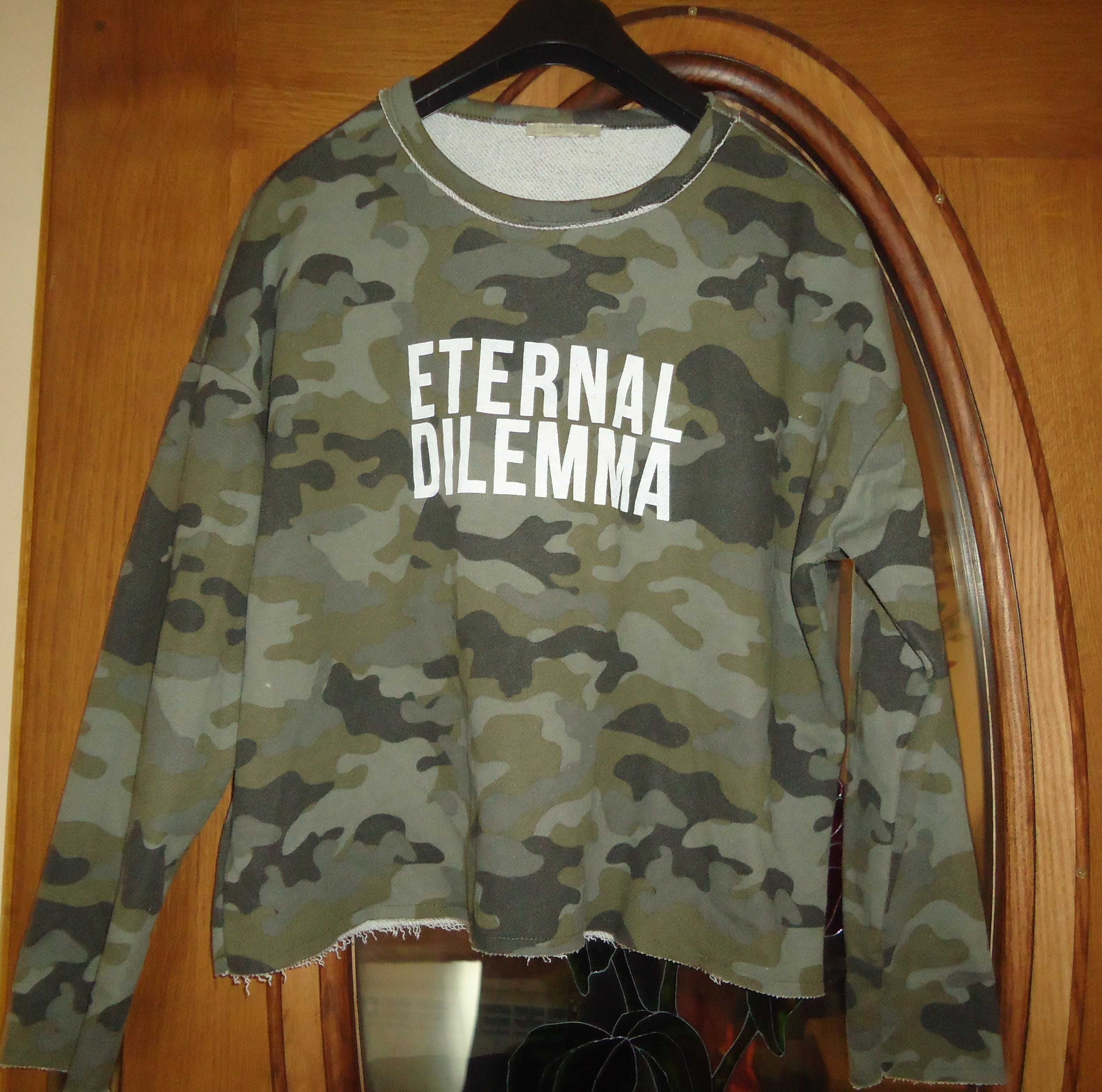 Zara Trafaluc Bluza Moro z Napisem Eternal Dilemma Rozmiar M