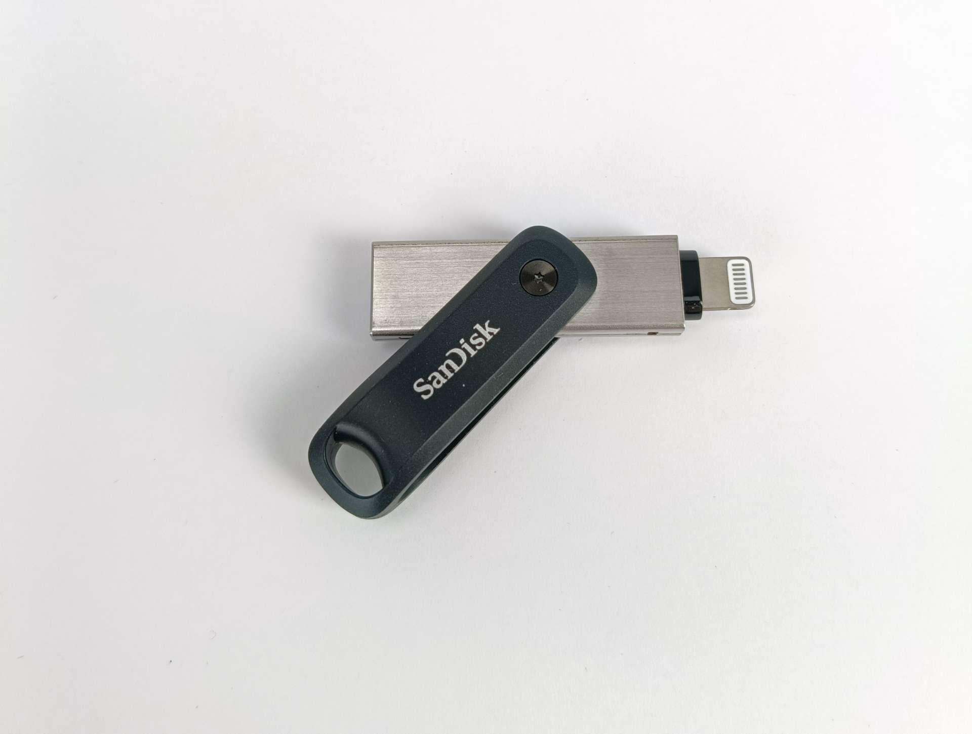 Pendrive SanDisk iXpand Go 128 GB Lightning, USB 3.0 czarny