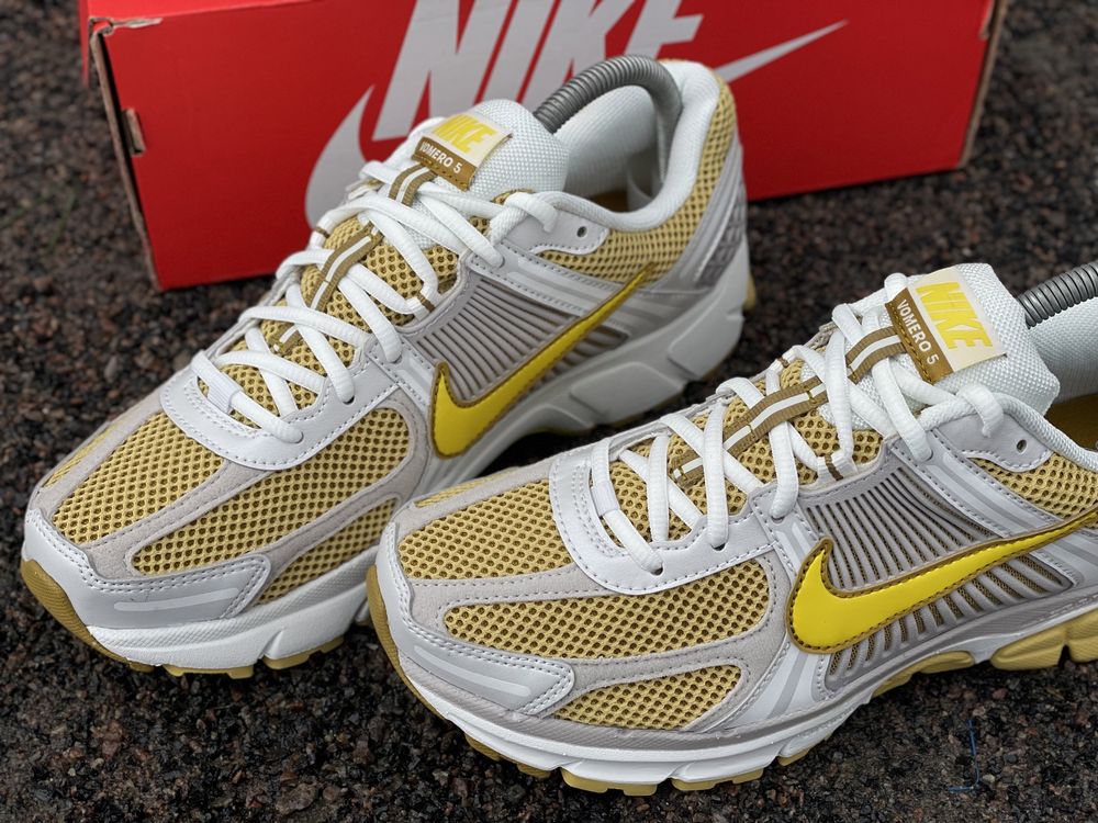 Оригінальні кросівки Nike Zoom Vomero 5 найк кроси оригинал  42,5