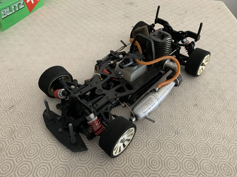 RC Serpent com motor